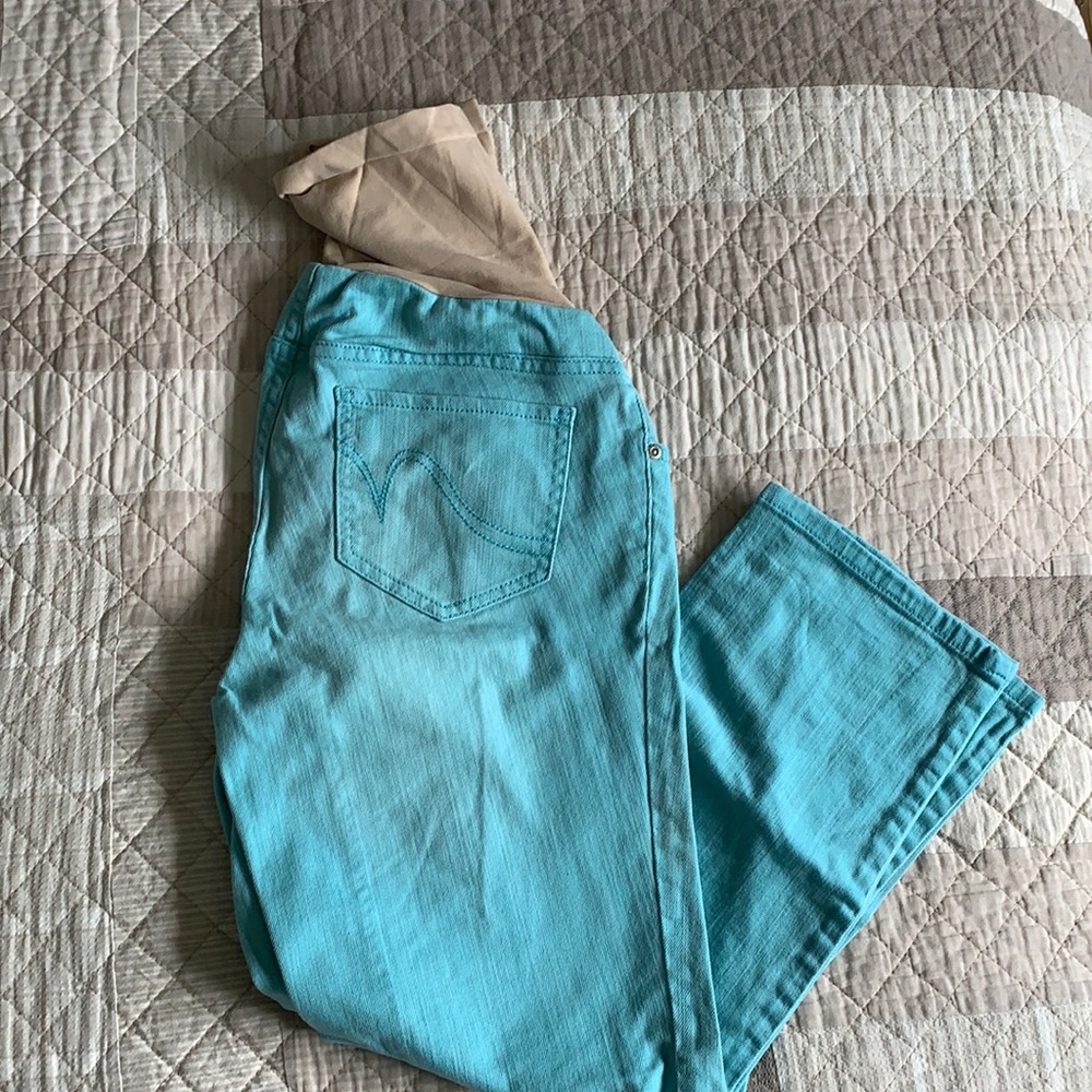 Cropped maternity pants